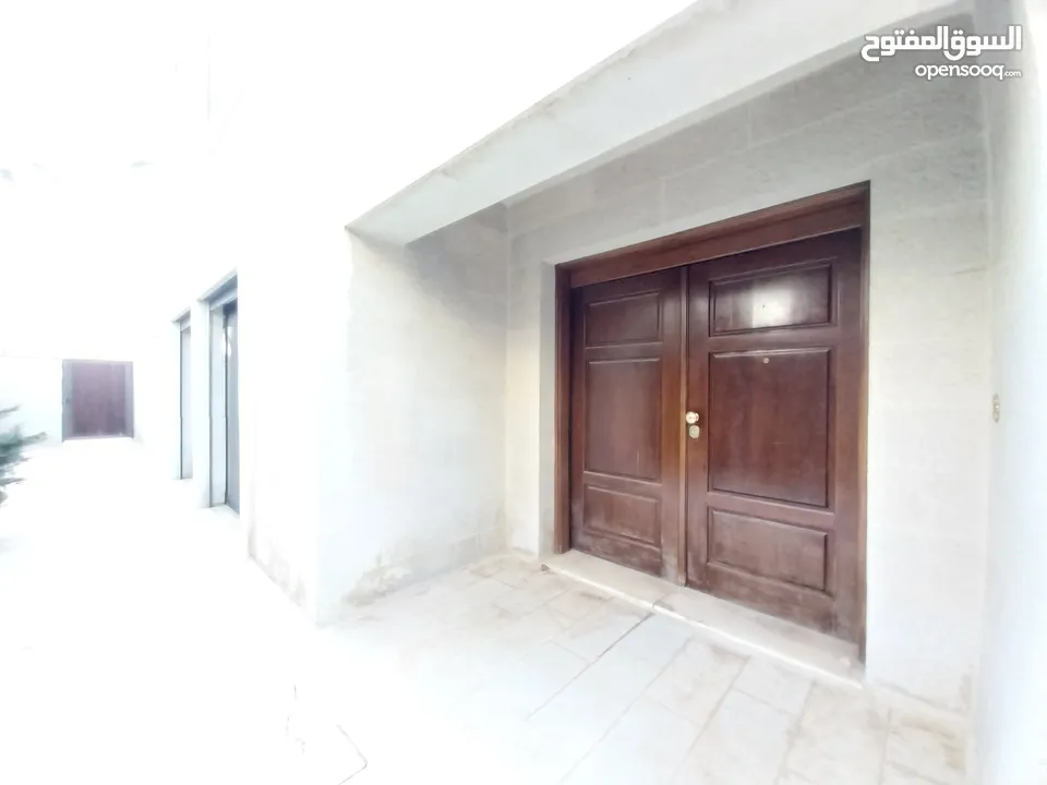 شقة شبه مفروشة للإيجار 250م2 ( Property 19136 )-175089600