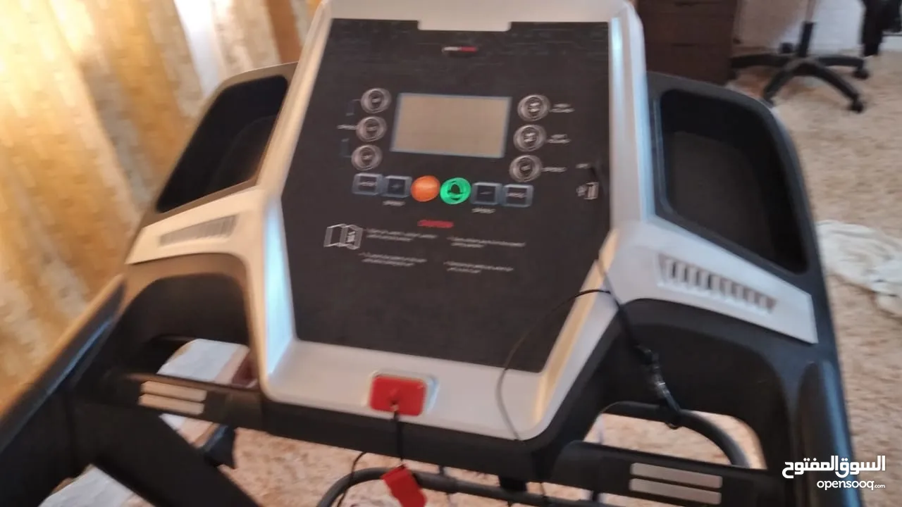 لقطة (اجهزة ركض ستوكات بنص السعر) نوع فخم جدا Treadmill تريدمل تردمل جهاز ركض جهاز جري اجهزه رياضية