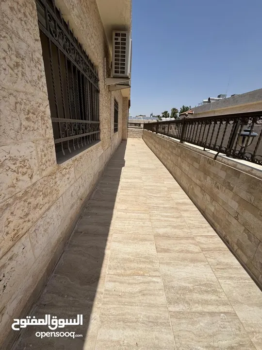 روف مع ترس بإطلالــــه مميزة