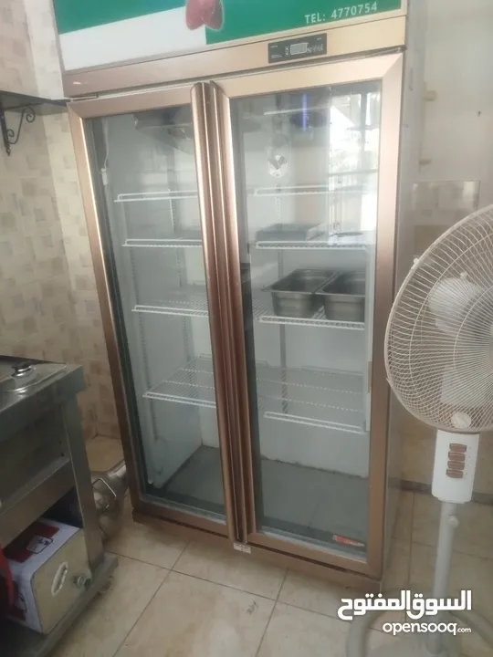 مطعم  شعبي حمص وفلافل للبيع بكامل معداته بكامل معداته وبسعر حرق