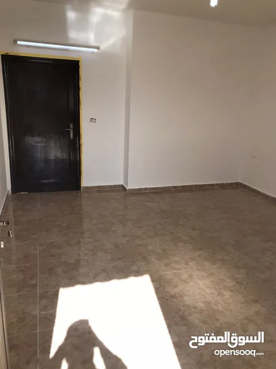 شقه فاخره للإيجار بجانب جامع بدر