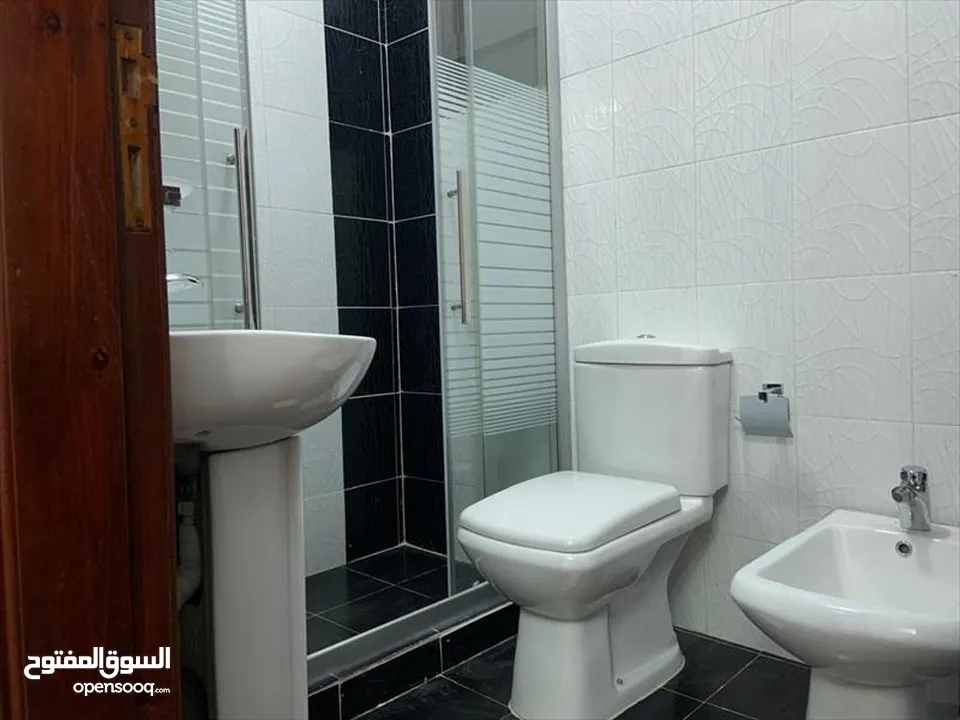 شقة للبيع في عمان - تلاع العلي- طابق أول