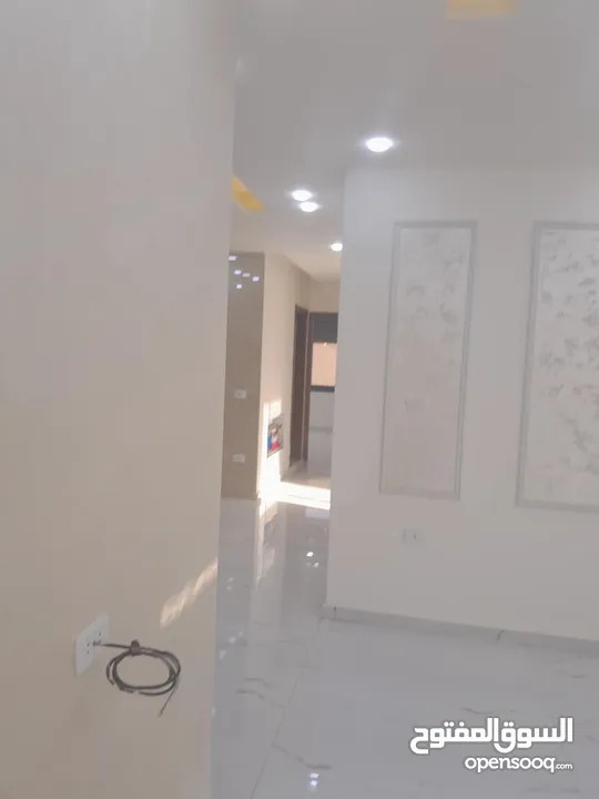شقق ديلوكس للبيع