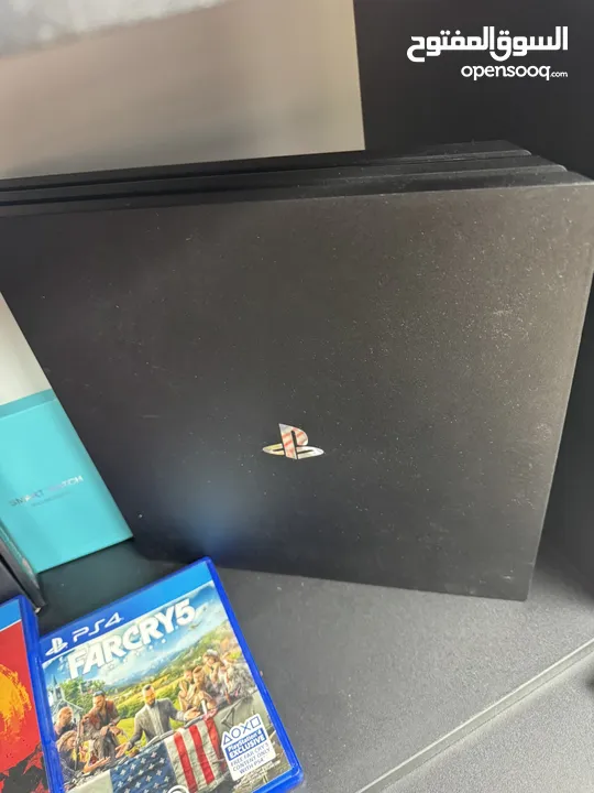 Ps4 برو مستخدم بحالة ممتازة