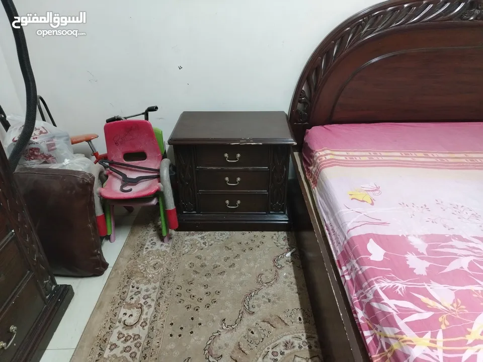 سرير زان مع بيرو وجانب2 قوي جدا بحاله الوكاله80
