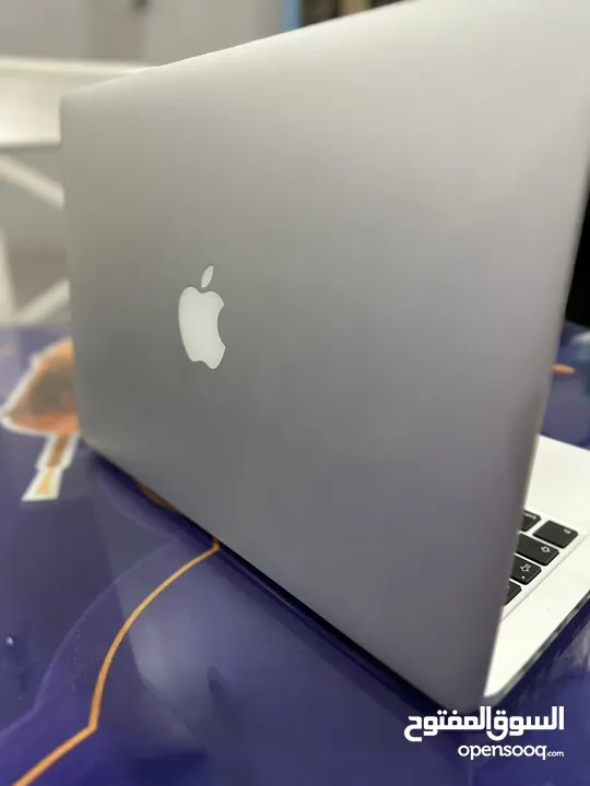 MacBook Pro 2015 Core i5  13 inch  Ram 8g Battery cycles 88