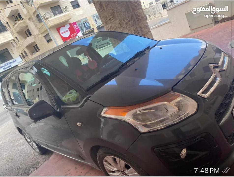 سيارة ايد أولى ( ملكية لبنت)