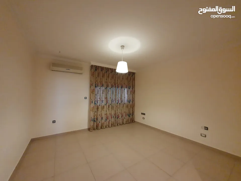 فيلا غير مفروشة للإيجار ( Property 38986 ) سنوي فقط