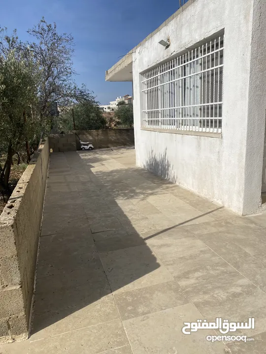بيت مع الارض جاهز للسكن طابو B سعر مناسب من مالك مباشر  بين أبو نجيم واد  رحال موقع هادي السكن