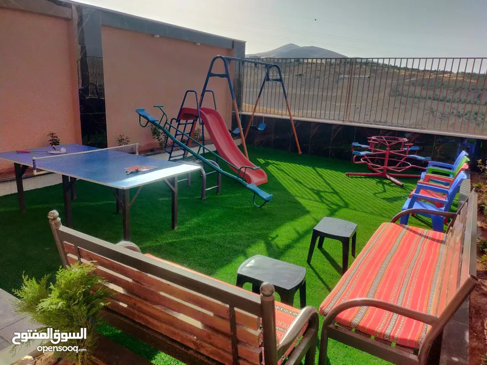 شالية كل الفصول مسبح مغلق ومدفى خصوصية عالية جلسة خارجية وباربكيو والعاب اطفال ونافورة وشلال وغيرها