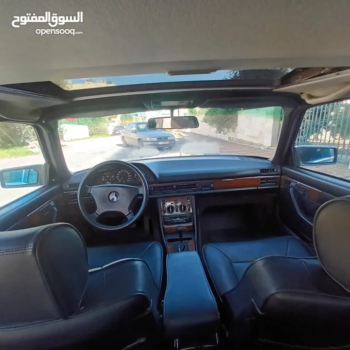 Mercedes  300 SE تب نضافة