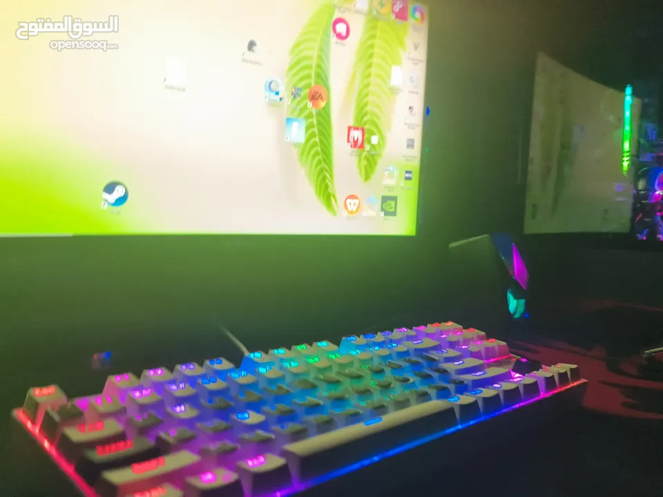 قيمنق ps مستعمل شهرين بس ب 600 وقابل للتفاوض مع كامل أغراضه