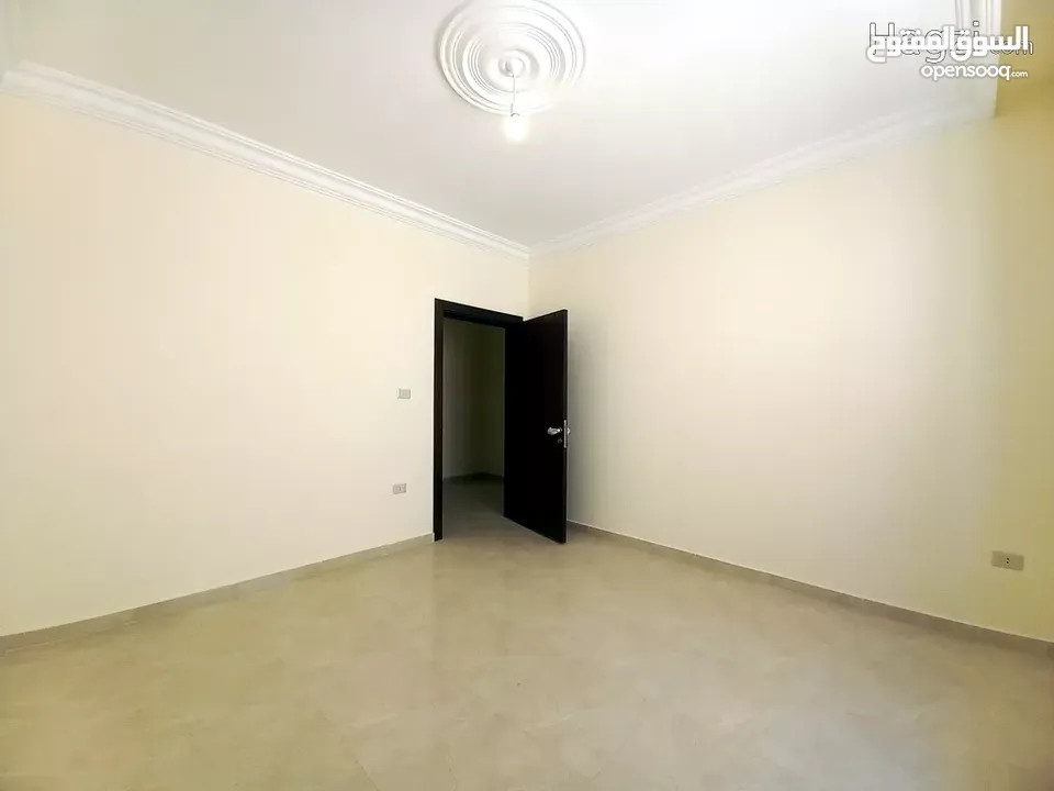 شقة غير مفروشة للايجار في عبدون  ( Property 33476 ) سنوي فقط