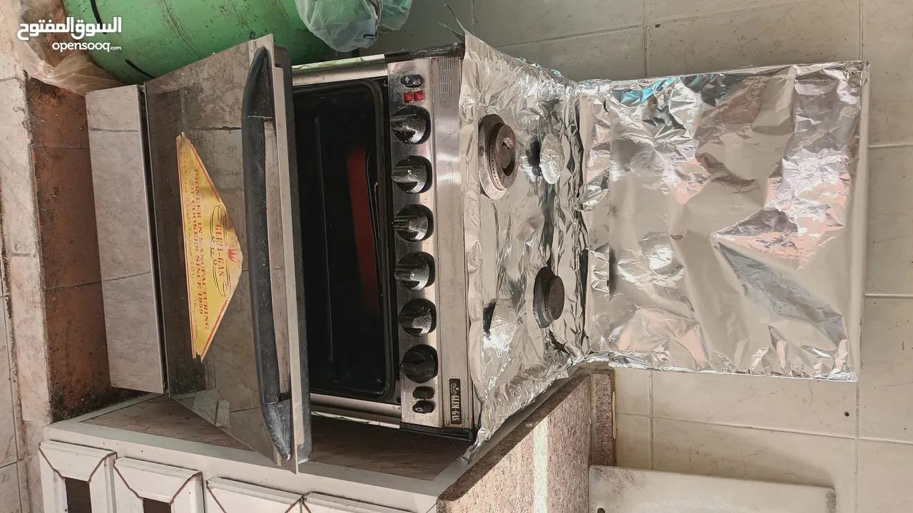 للبيع غاز إيطالي جليم غاز اصلي اربع عيون بحالة جيدة