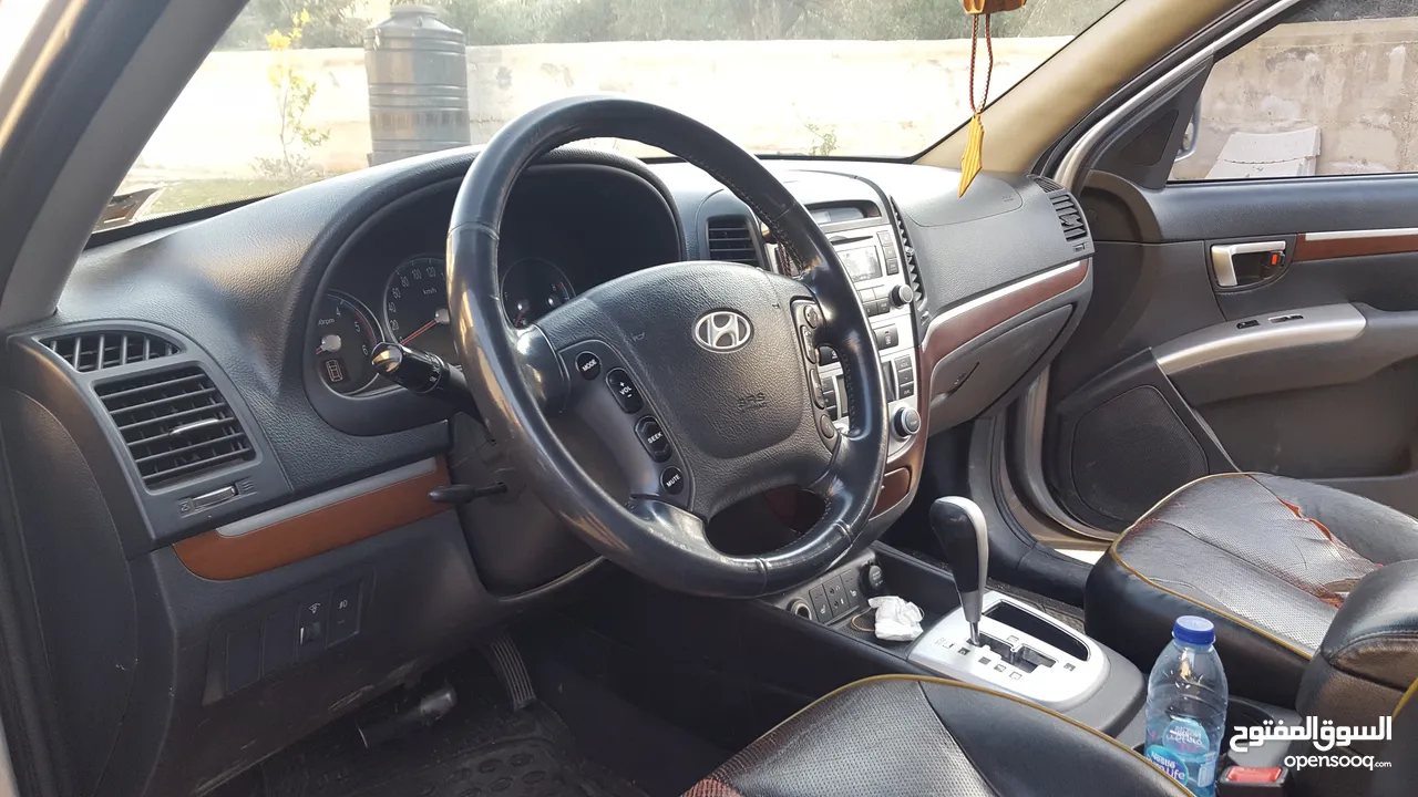 جيب سانتافيه موديل 2008 2×4 للبيع