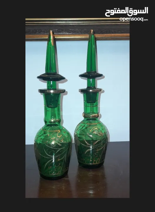 زوج من الزجاج الكرستال التشيكي decanters قديماتوجدا من النوادر تحفه شغل يدوي