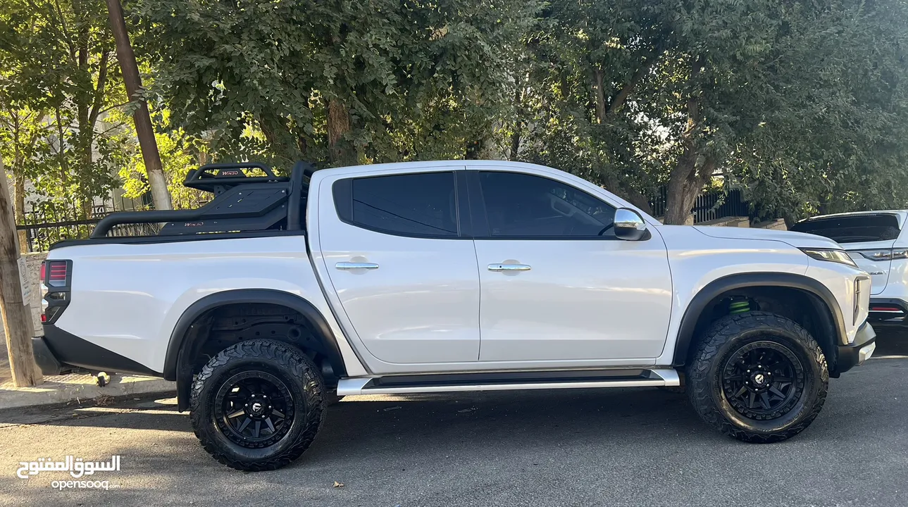 Mitsubishi L200 sportero 178Hp 2022 بحالة الوكالة