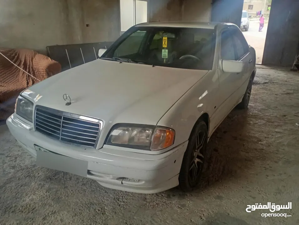 مرسيدس 2000 تسير 2004