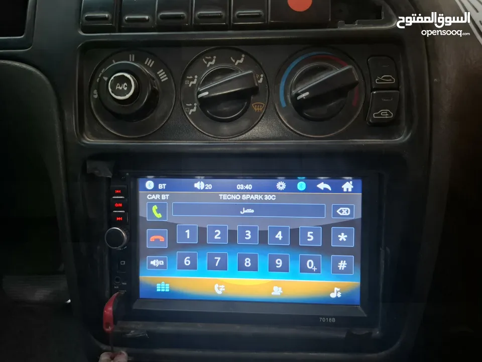 شاشه سياره عادية