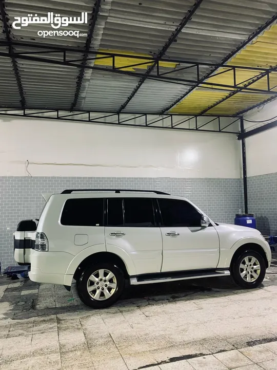 mitsubishi pajero gls