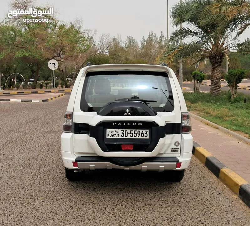 Mitsubishi Pajero GLS - 2015 White