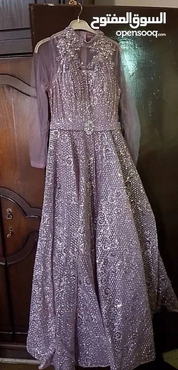 فستان جديد للبيع