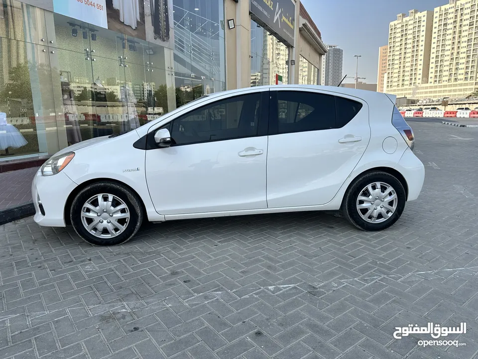 Toyota Prius c 2013 hybrid