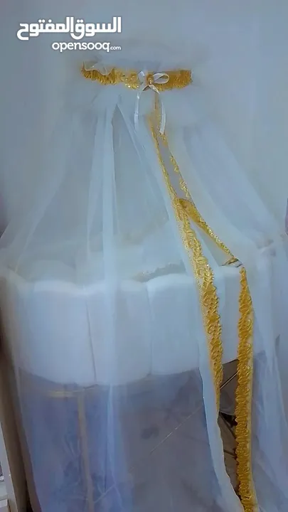 تخت كبير تفصيل لسا بحالة الوكالة مع هدية