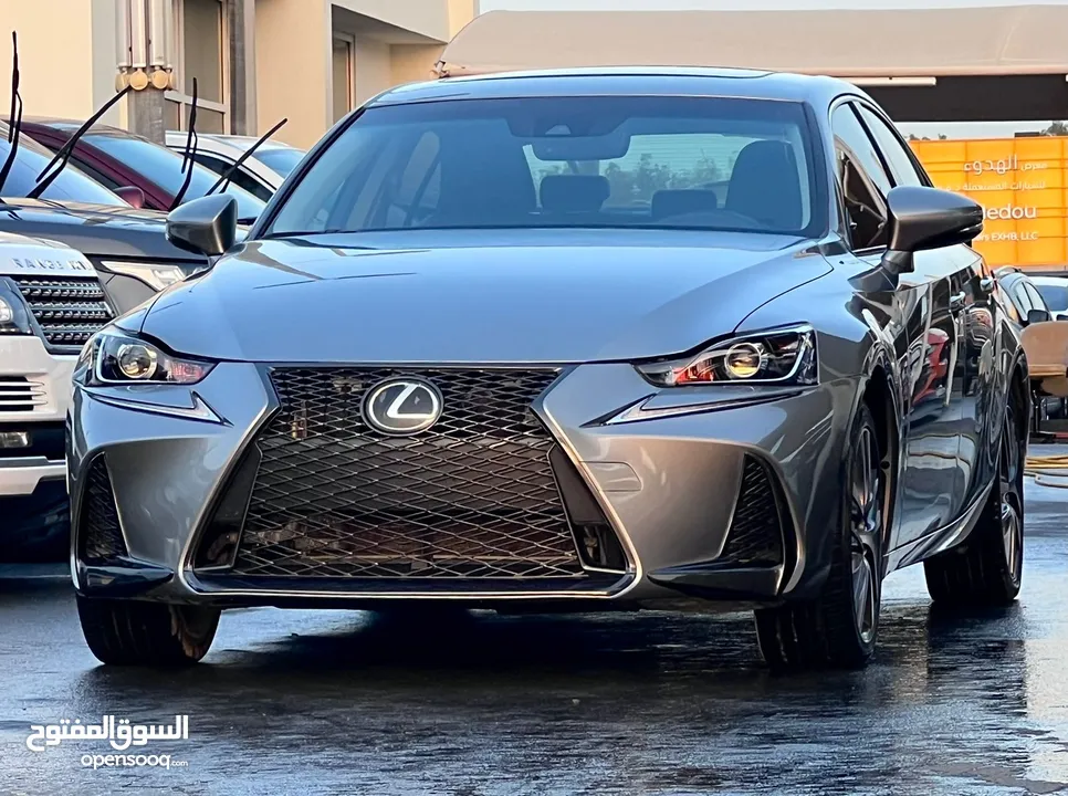 LEXUS/ iS  /300 /SPORTS/ 2020