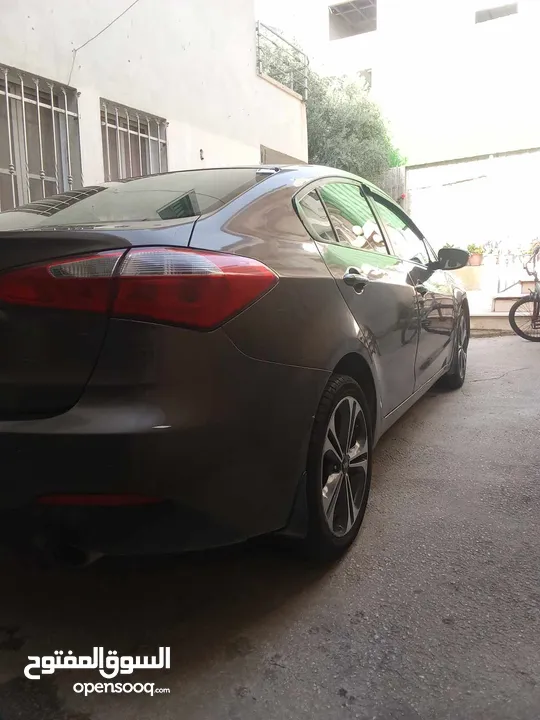 كيا سيراتوًووو فحص نخب مطور 1600 بنزين اتمات فل الفل مع فتحه بسعر حررق
