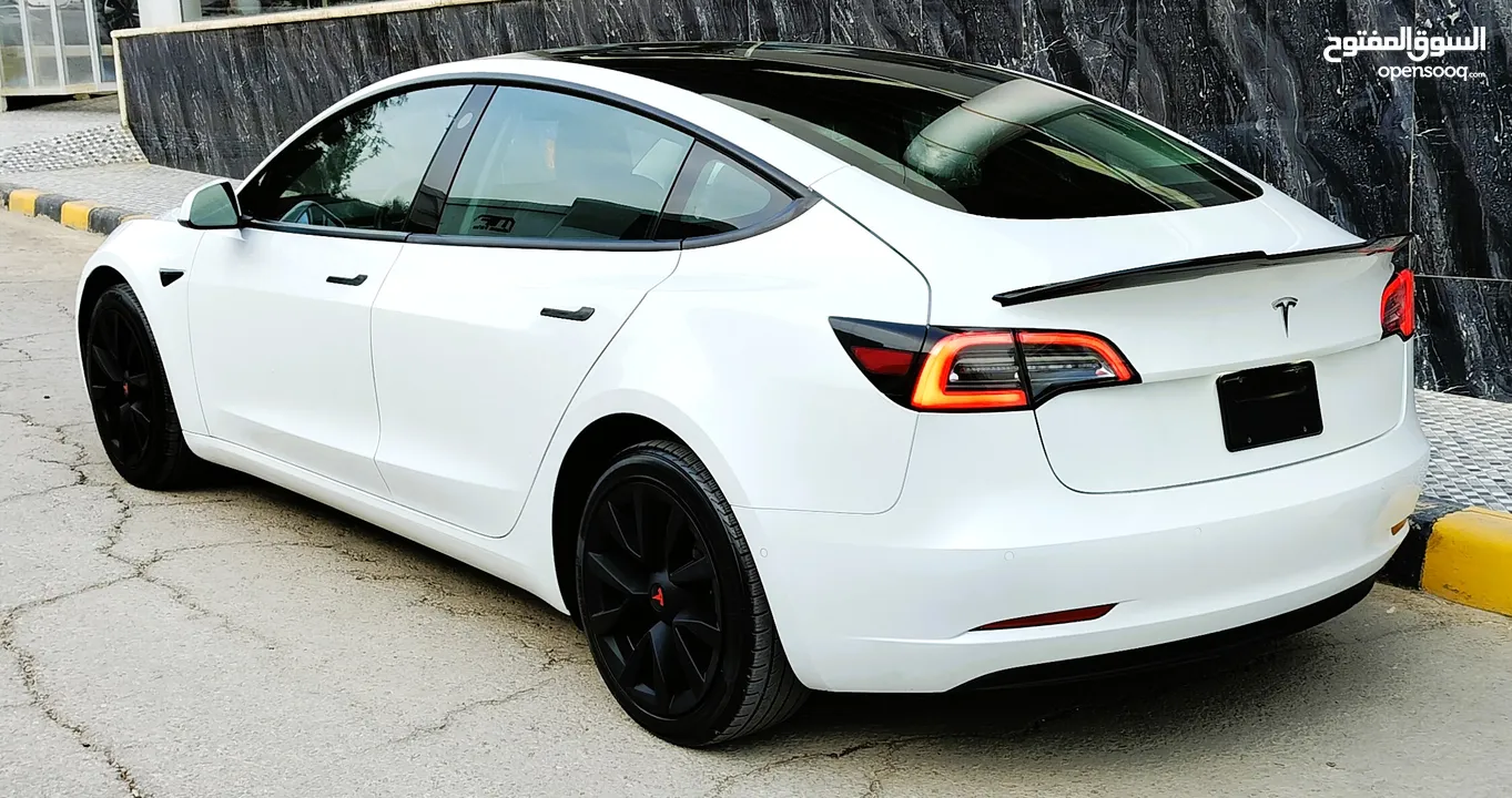 تيسلا 2022 model 3 فحص كامل 4 جـــيـــد بدون ملاحظات بودي (كرت ابيض) بحالة الوكالة بسعر لقطة ومحرووق