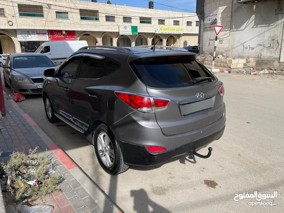 هونداي توسان 2011 بحالة ممتازة و السعر حرق حرق