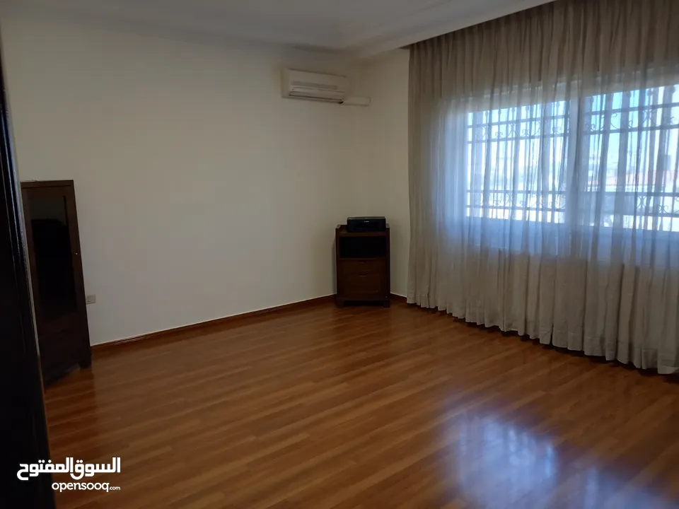 شقة مفروشة للإيجار في دير غبار ( Property 39076 )-175046941