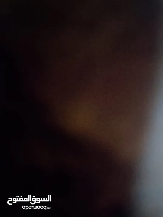 صالون رجالي للبيع على شارع حيوي