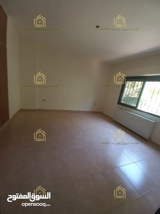 شقة سوبر ديلوكس ارضي مع حديقة وترسات مدخل مستقل