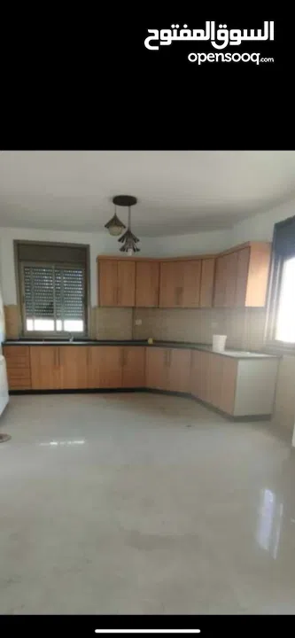 ثلاث غرف نوم غير مفروشة