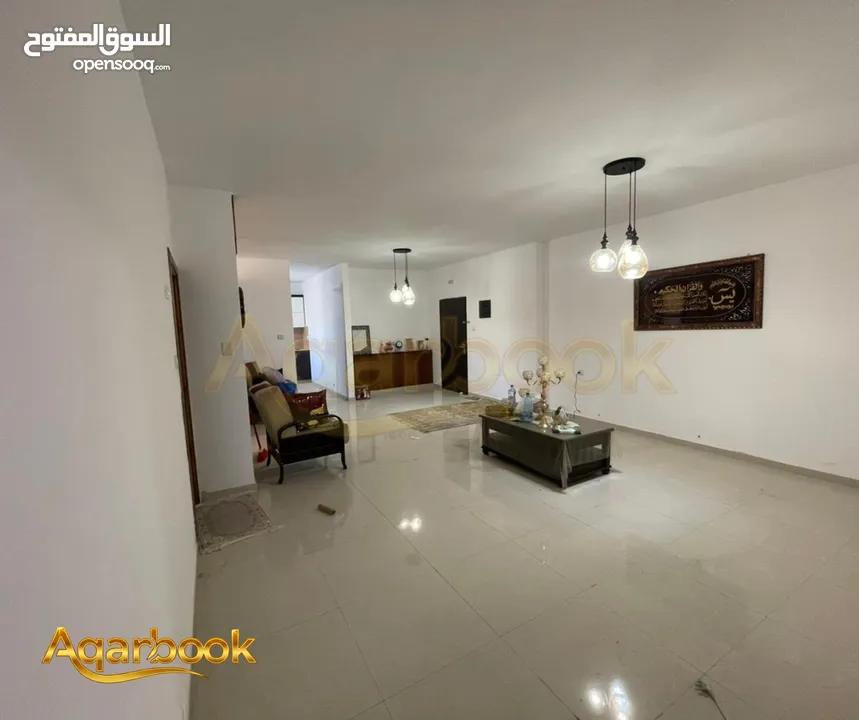 شقة مميزة بإطلالة رائعة بانتظارك!
