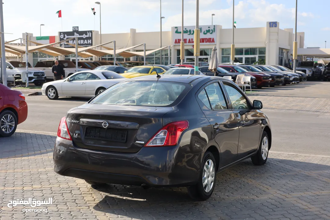 Nissan  sunny 2016 gcc نيسان صني 2016 خليجي