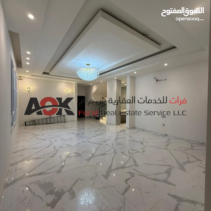 فيلا راقية و مميزة للبيع في الخوض  Luxury Villa for Sale in Al Khoudh 5 (Hay Al Kawthar)