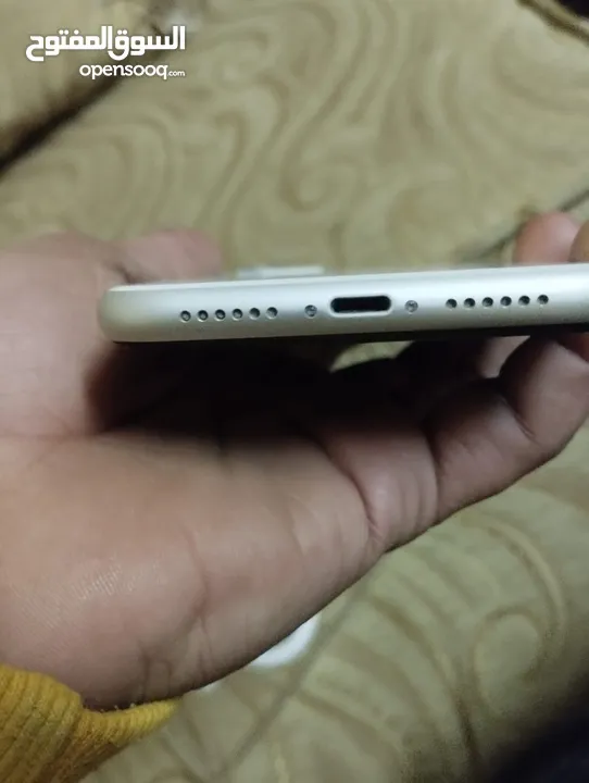 ايفون برو 11 الون ابيض