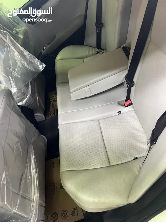 للبيع بسعر حرق كاش او نص بنص مرسيدس C250 فل الفل فتحه سقف كراسي كهرباء برادي خلفيه لدات اماميه وخلفي