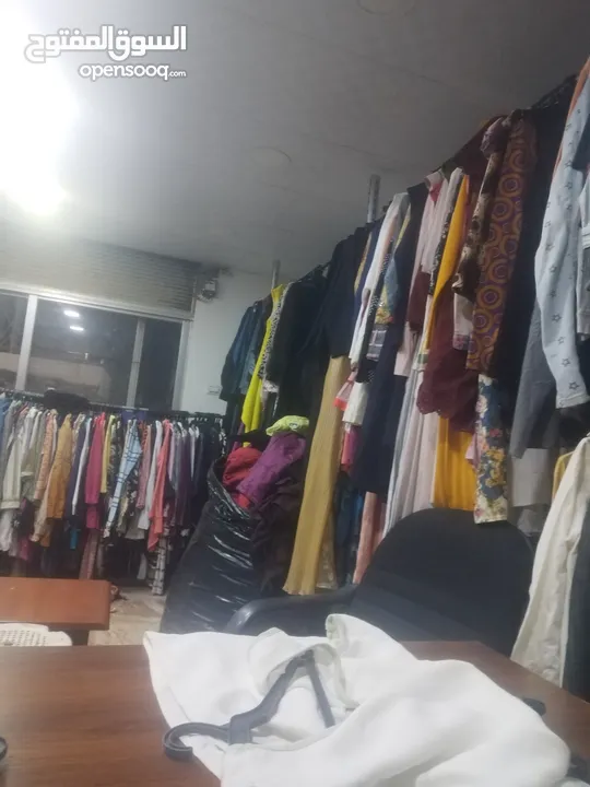 محل باله للبيع كامل 8ستاندات و4000قطعه باله بين ستاتي وولادي وبناتي واطفال و1600علاقه  بسعر حرق