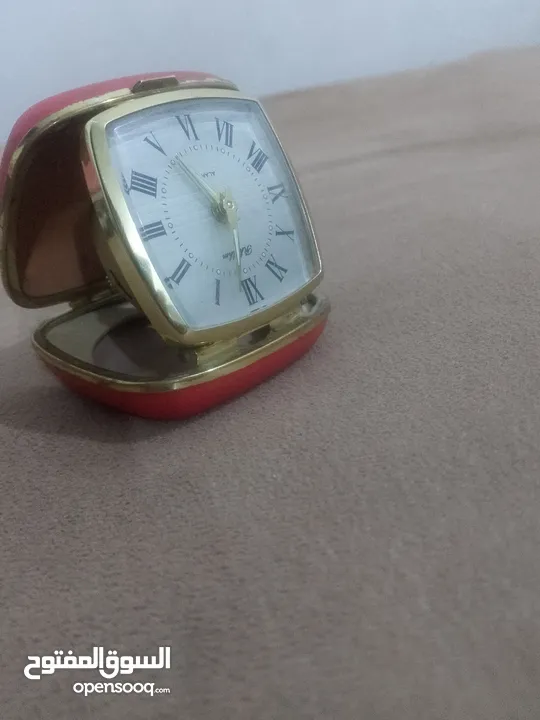 ساعة انتيكا نحاس قديمه بحالة جيده