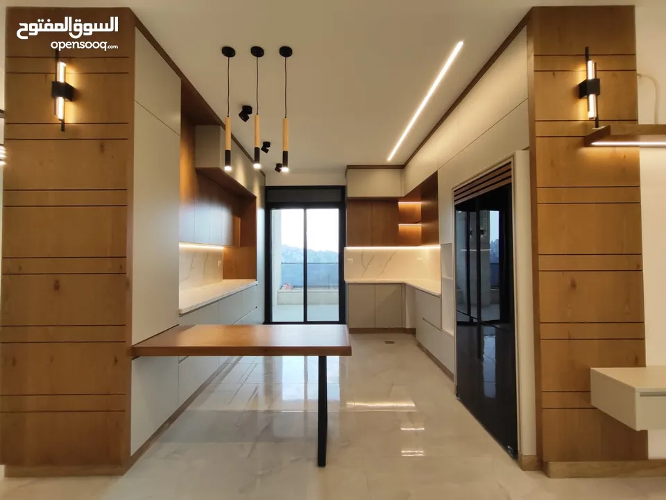 فرصة حقيقية – شقة فاخرة للبيع في الطيرة- امتداد شارع المطل