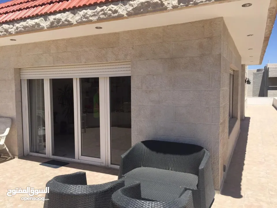 Fully Furnished Roof In Abdoun for rent
