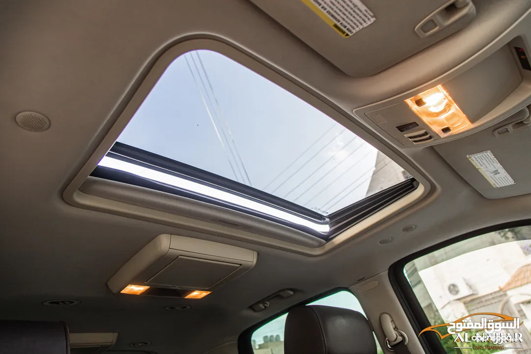 Cadillac Escalade Xl 2012 Platinum   السيارة مميزة جدا و قطعت مسافة 144,000 كيلو متر