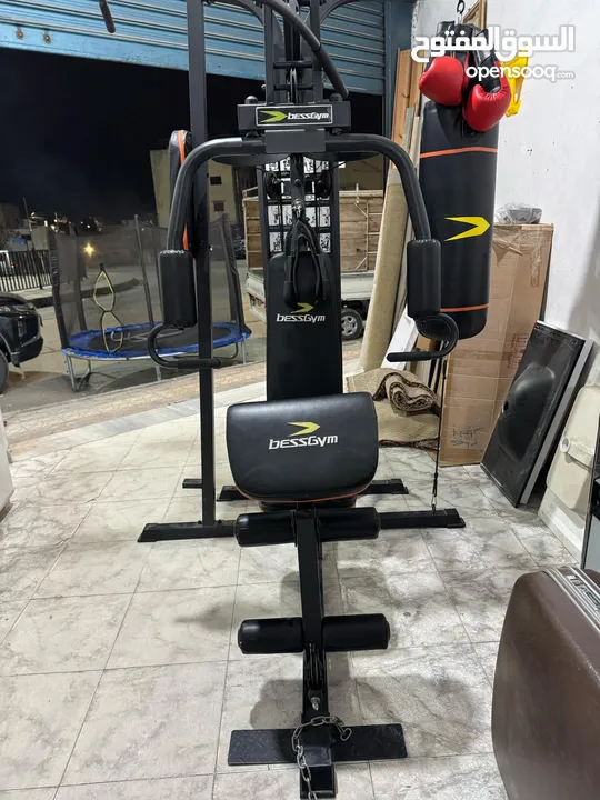 للبيع بسعر مغري جهاز رياضة جيم منزلي أكثر من 20 تمرين بحالة الجديد استعمال بسيط Gym