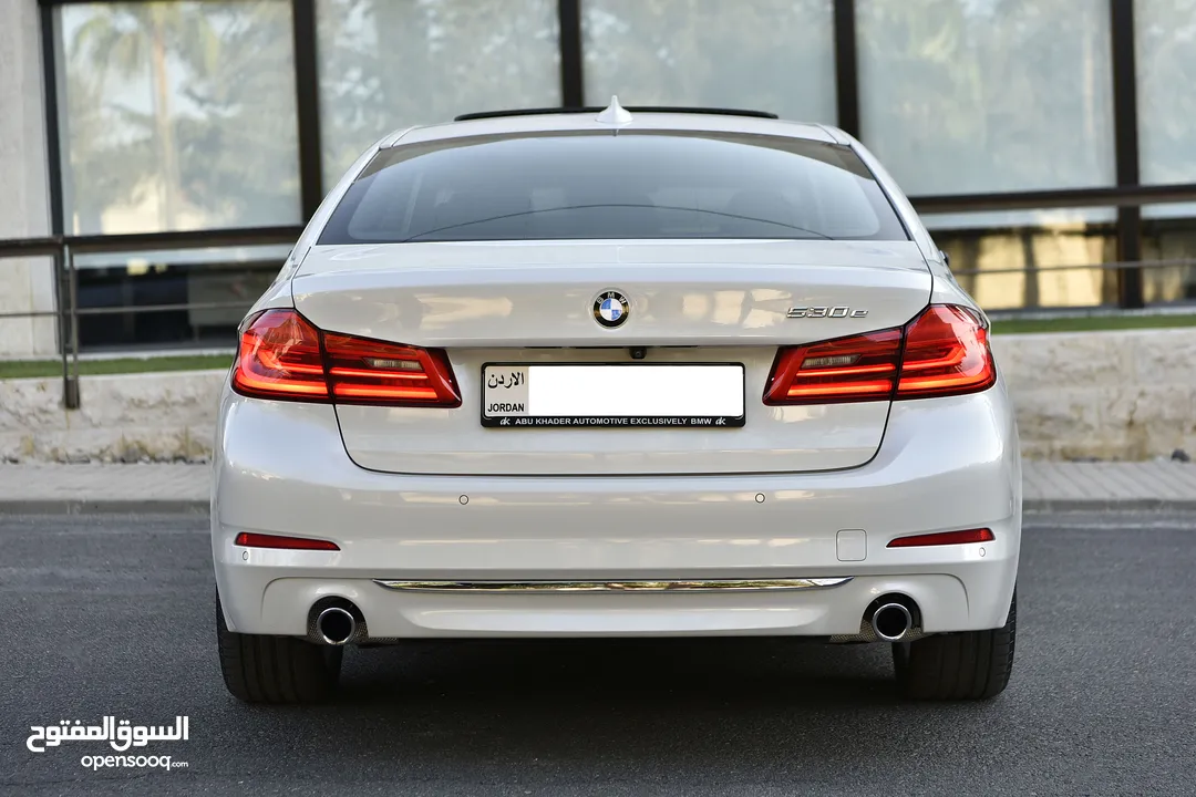 بي ام دبليو الفئة الخامسة بلج ان هايبرد 2019 BMW 530e Plug In Hybrid