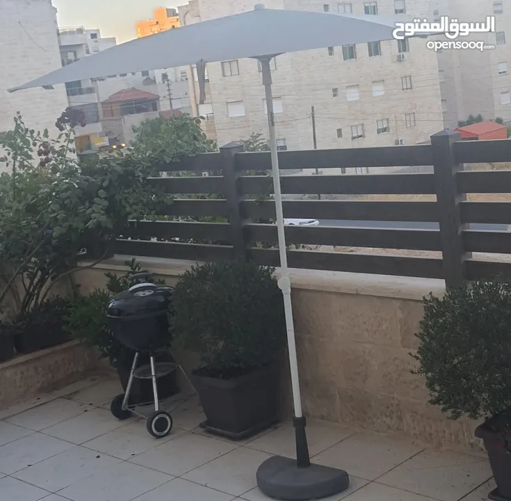 مظلة عدد 2 من ايكيا مع قاعدة واحدة