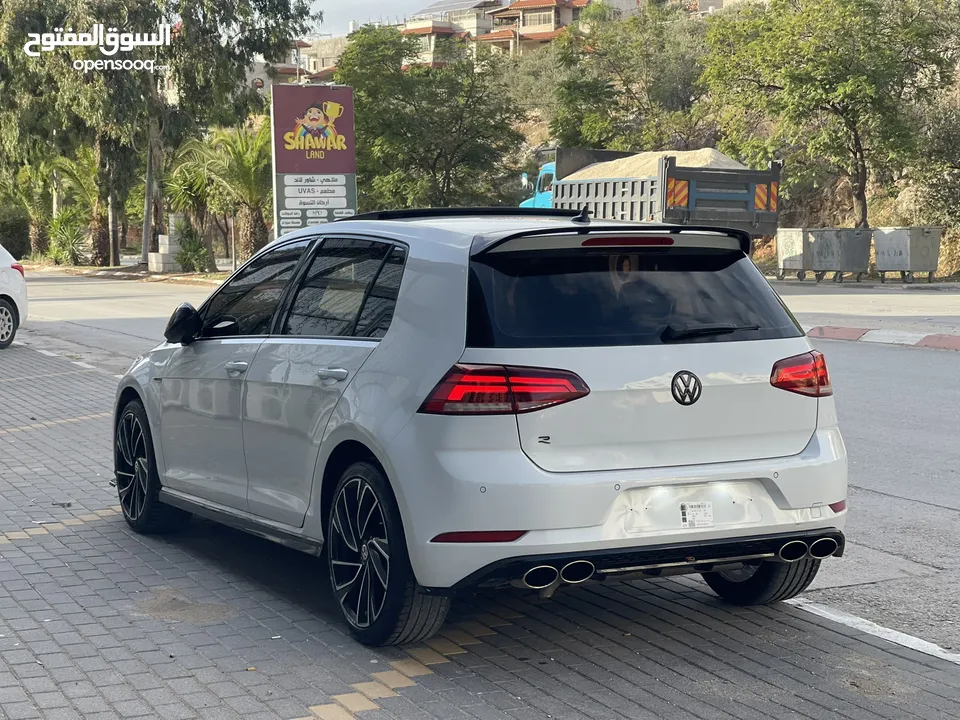 فولكس فاجن جلف MK7.5 2018 فل الفل بحالة الشركة